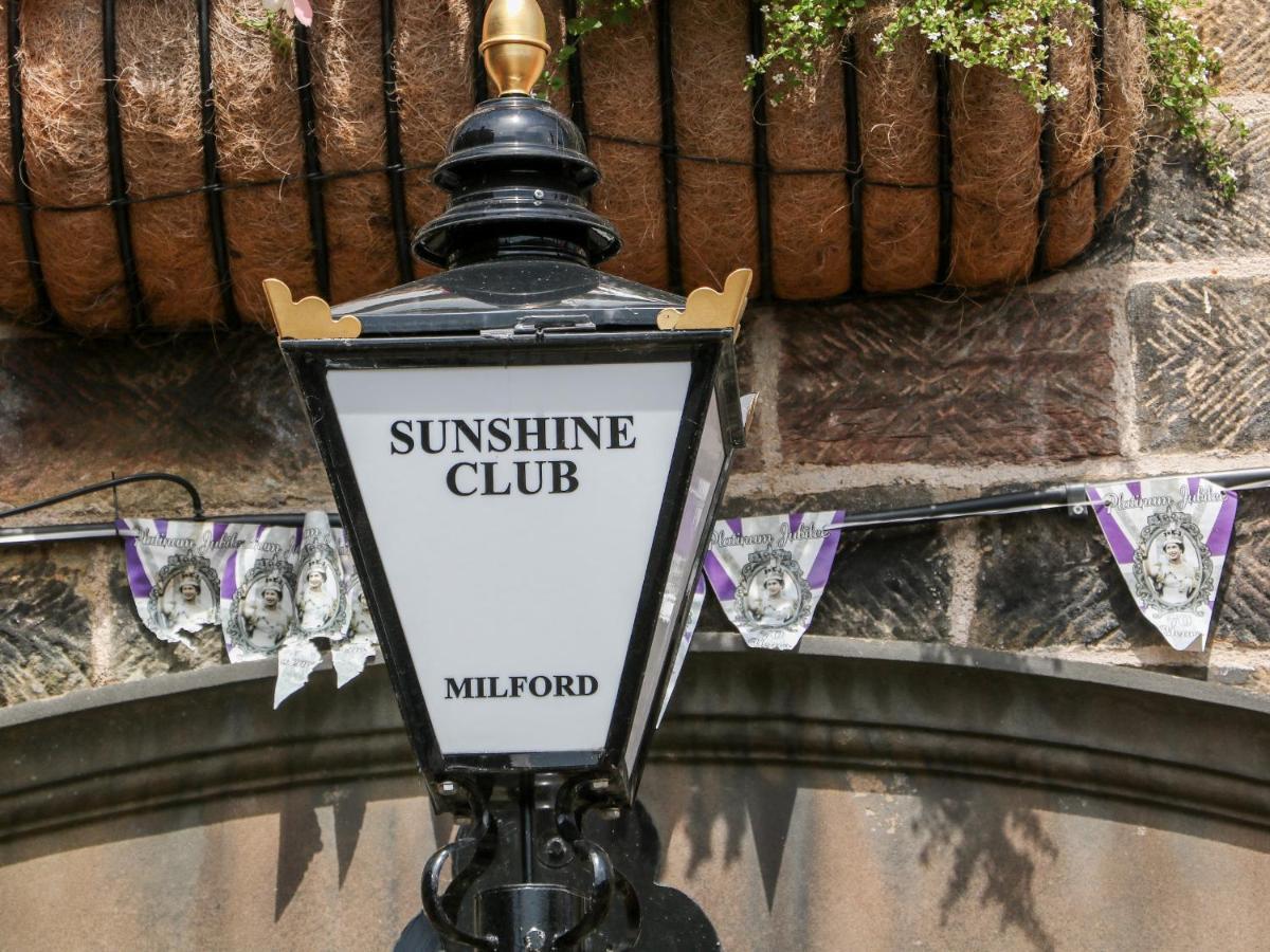Sunshine Apartment Белпер Экстерьер фото